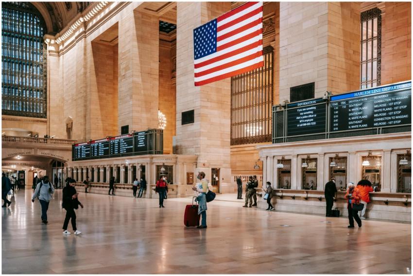 Interior of classic Grand Central Terminal buildin