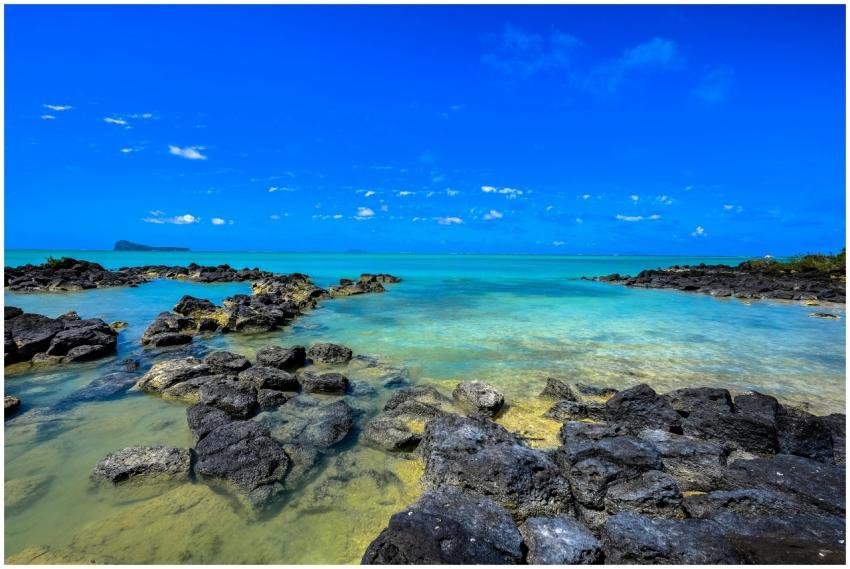 Beautiful coastal scene in Mauritius with clear tu