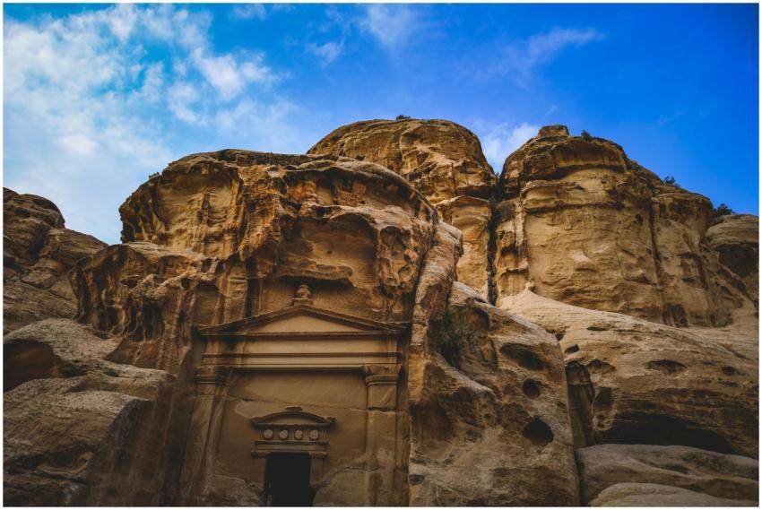 Explore the antiquity of Petra with this stunning