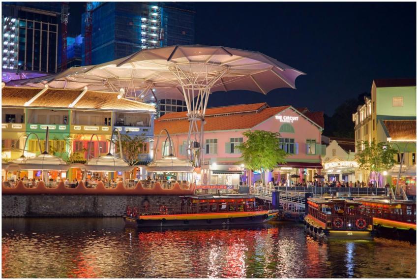 Vibrant Nightlife Clarke Quay