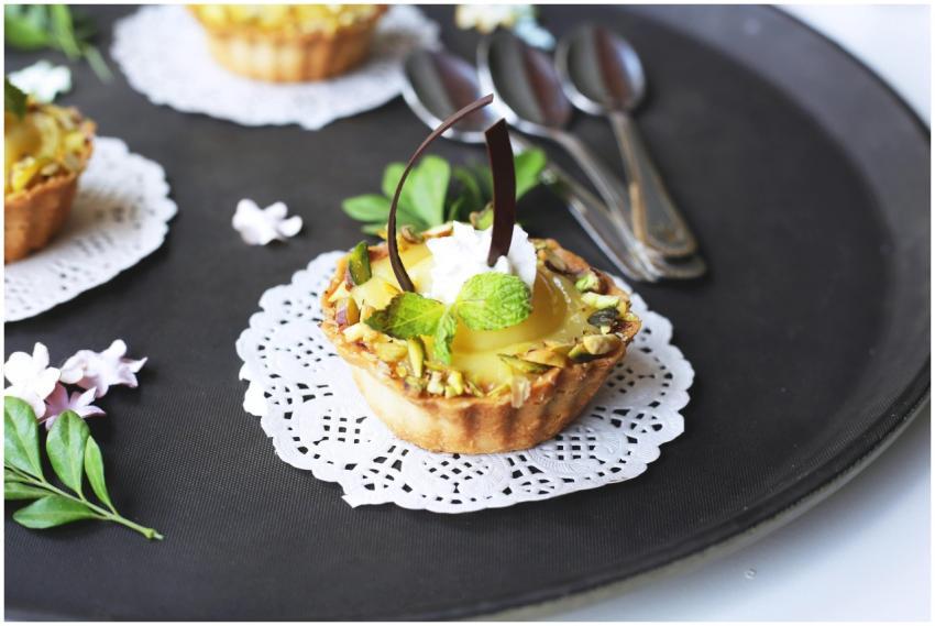 Delicious pistachio tart topped with chocolate and