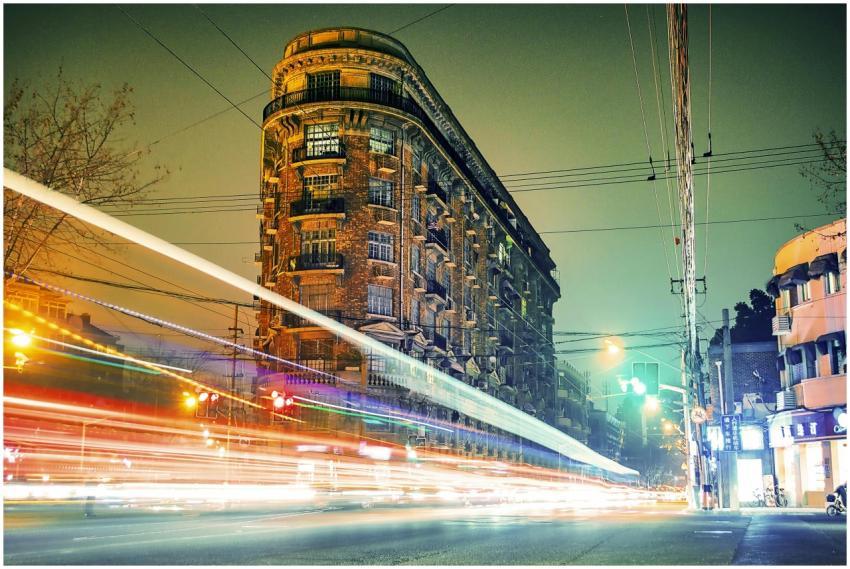 Long exposure of Wukang Mansion in Shanghai with v