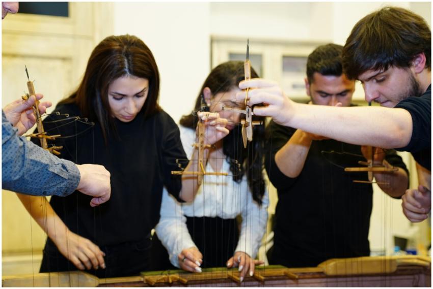 Group Crafting Puppets Interactive