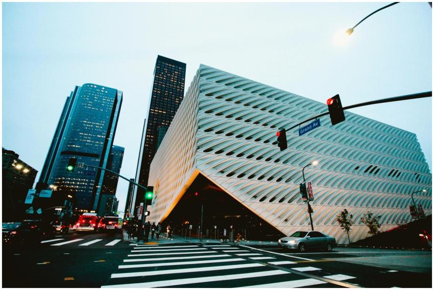 Explore Los Angeles architecture with futuristic b