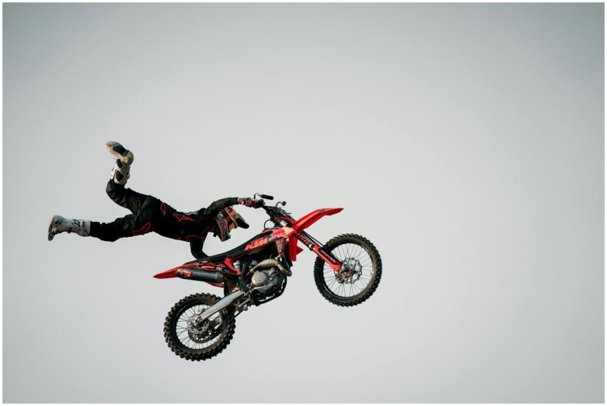 Dynamic capture of a motorcyclist performing an ex
