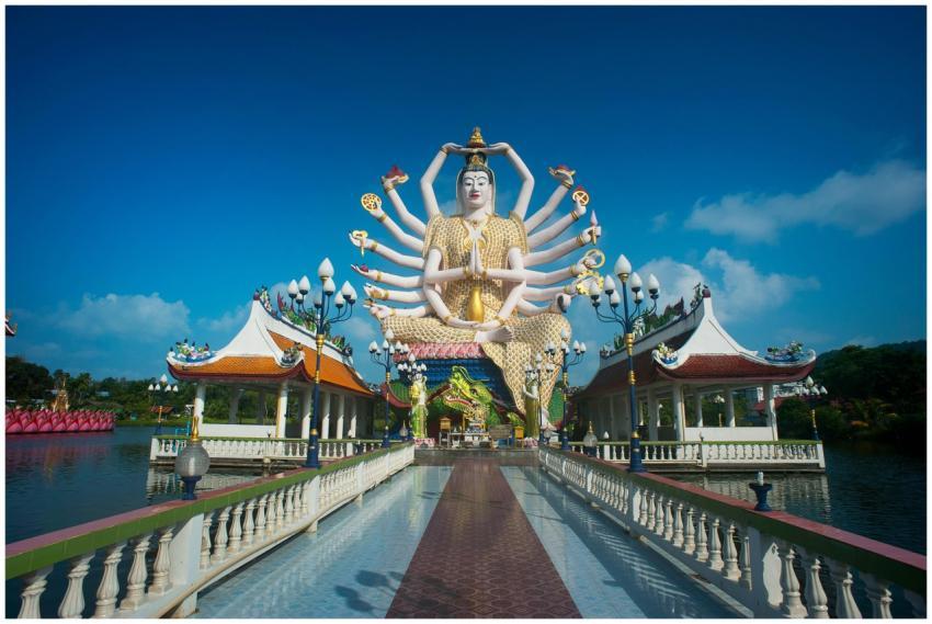 Stunning view of the Guanyin statue at Wat Plai La