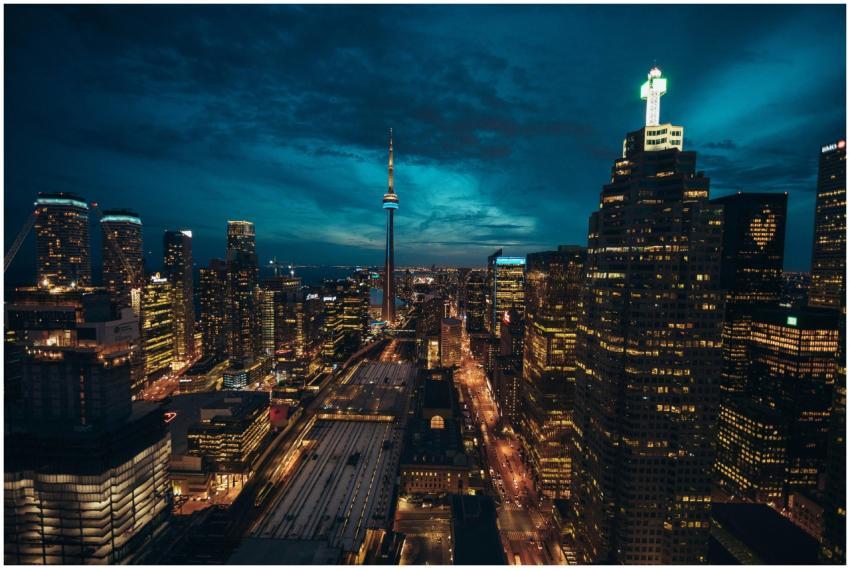 Stunning Toronto cityscape at night featuring the