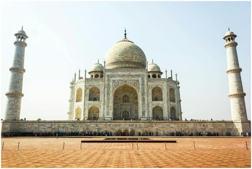 Front view of the Taj Mahal in Agra, India, showca