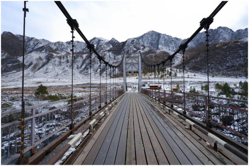Capture of a suspension bridge in Chemal, Altai Re
