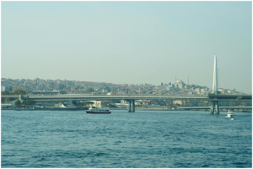 Halic Bridge Istanbul 34705113