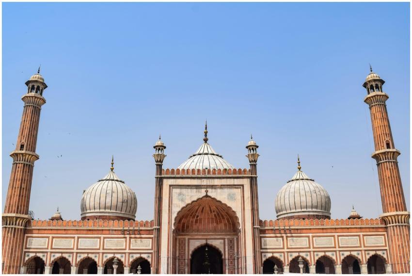 The iconic Jama Masjid mosque in Delhi with its im