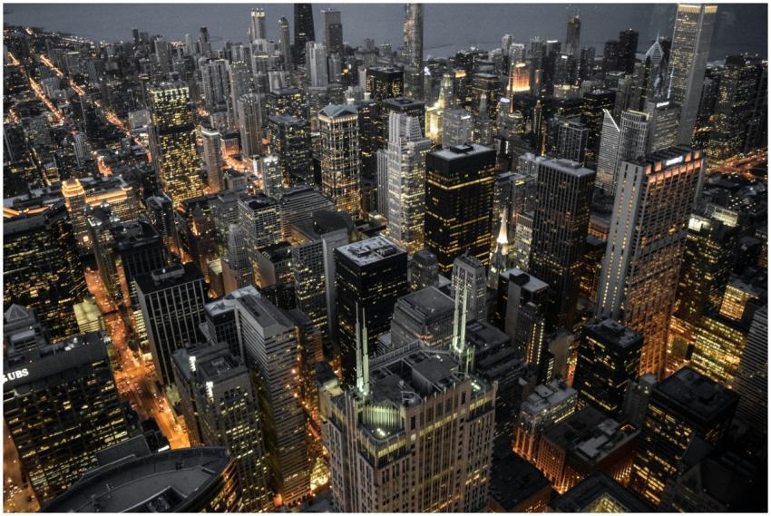 Explore the vibrant skyline of Chicago with its il