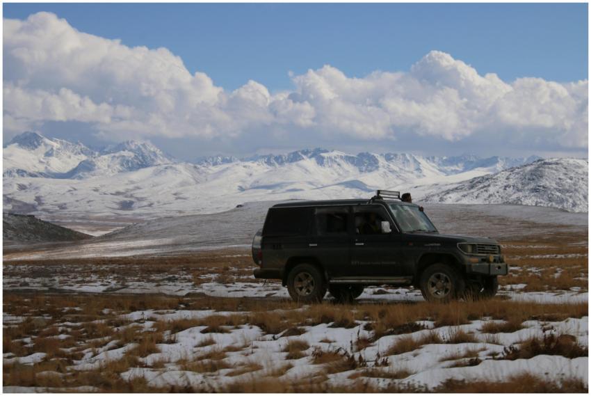 Explore the snowy mountains of Gilgit by SUV, embr