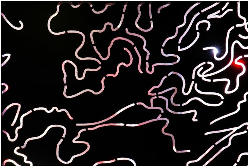 Intriguing abstract lines with glowing edges creat