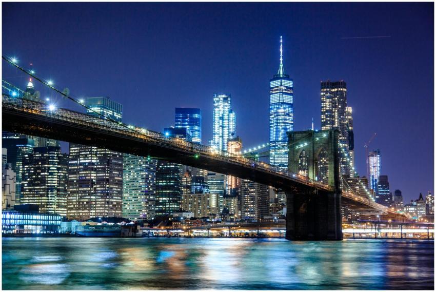 Stunning view of the Brooklyn Bridge and New York