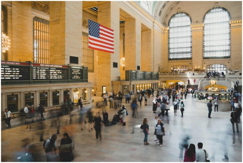 Crowd moves through historic Grand Central Termina