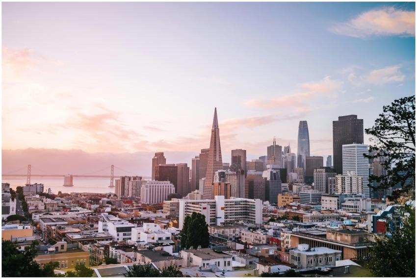 Stunning view of San Francisco cityscape with icon