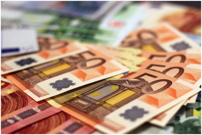 Stack of 50 euro banknotes, representing wealth an