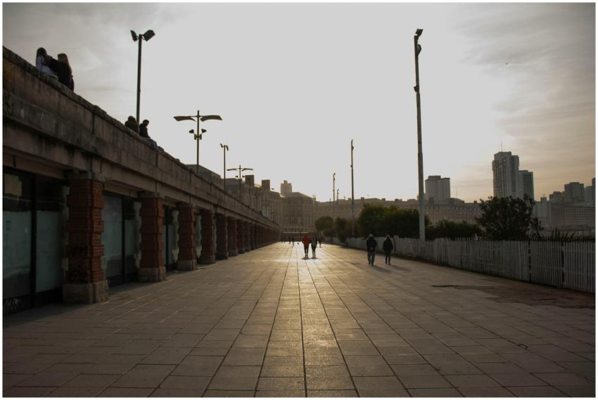 A serene city walkway at sunset in Mar del Plata,