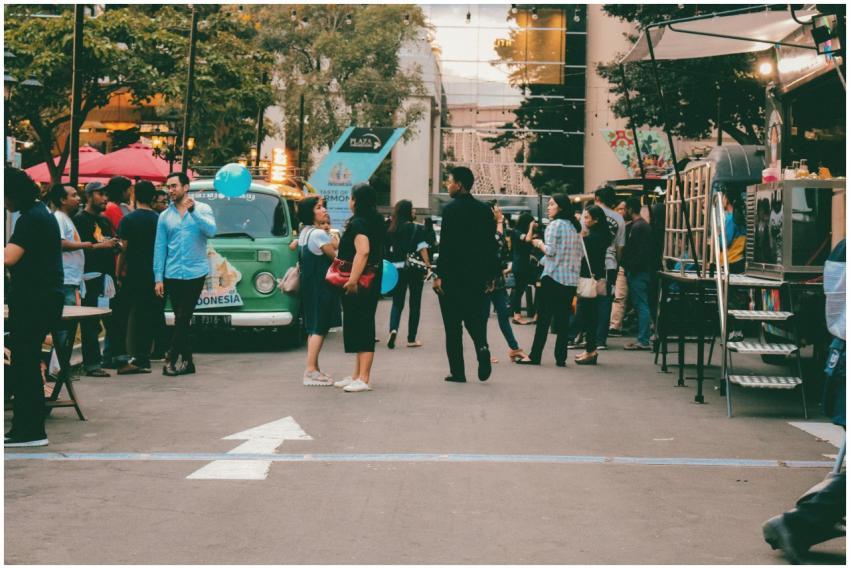 Busy street food scene in Mandau Talawang, Central