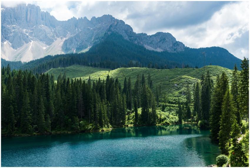 Breathtaking landscape of Lago di Carezza with lus