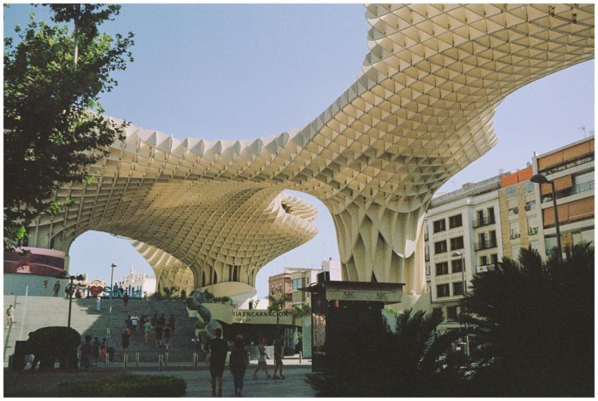 Experience the stunning architectural design of Me