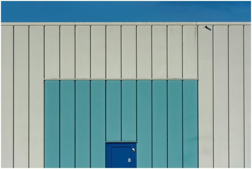 Abstract view of a minimalist building facade feat
