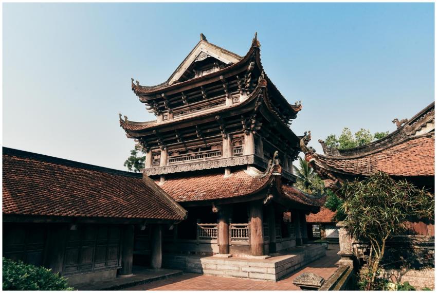 Explore the ancient Keo Pagoda's intricate archite