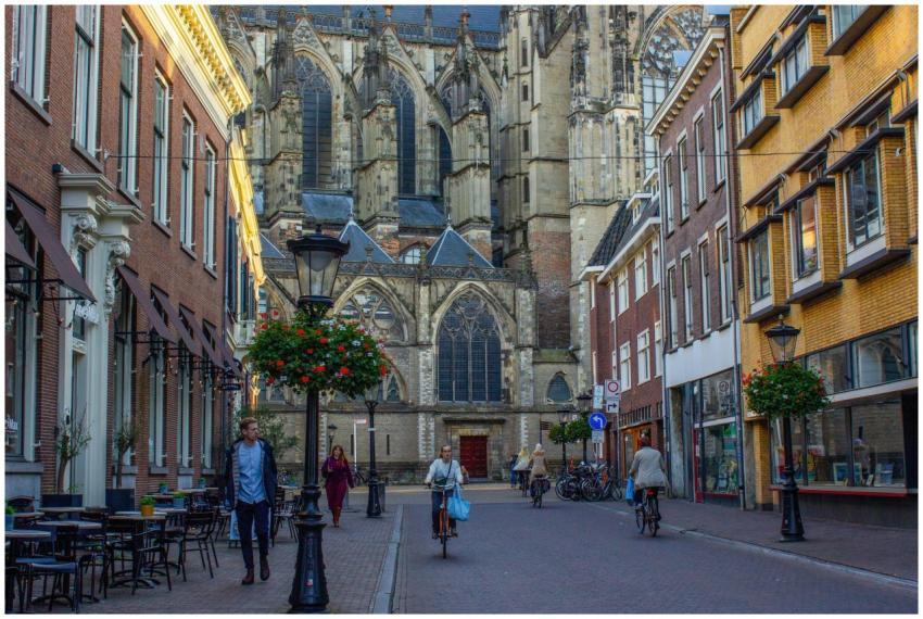 Beautiful street scene in Amsterdam showcasing his