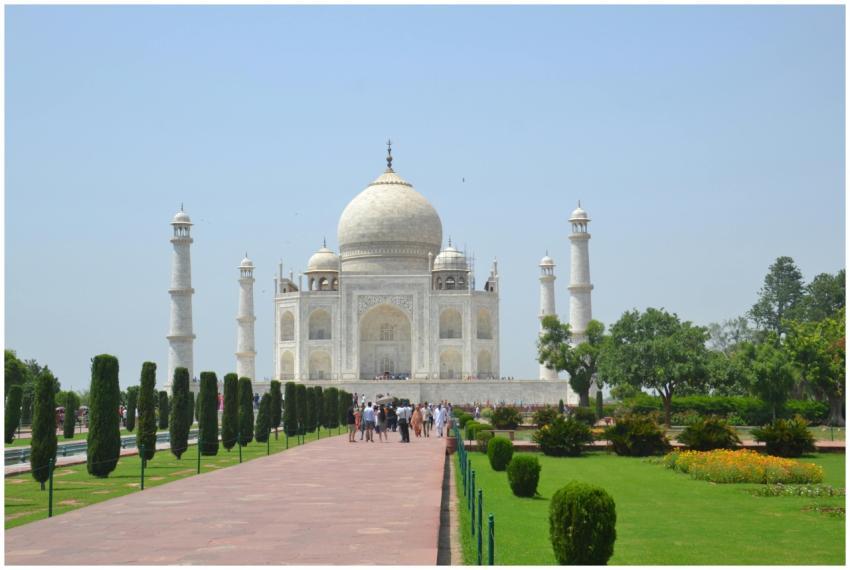 Explore the majestic Taj Mahal in Agra, a symbol o