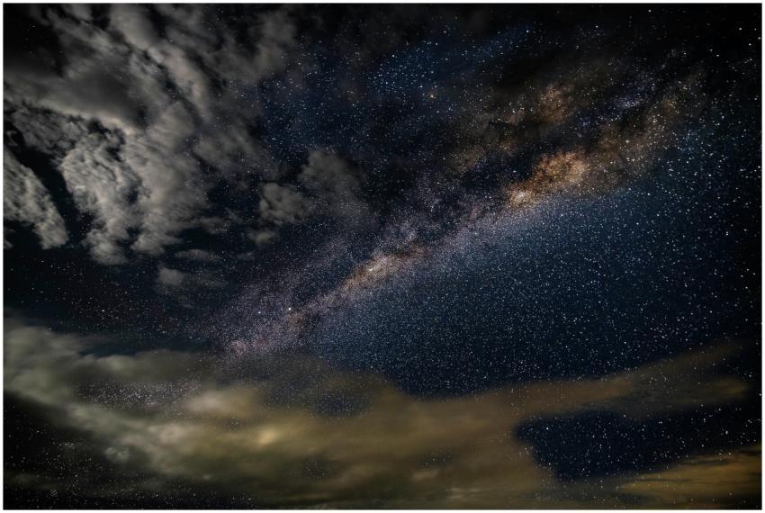 A breathtaking photo capturing the Milky Way galax