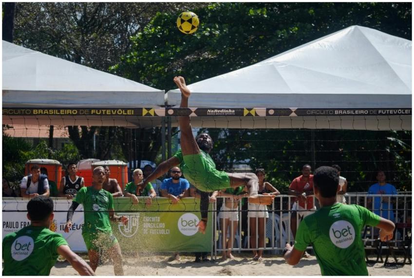 Action-packed futevôlei match in Ilhéus, Brazil, s