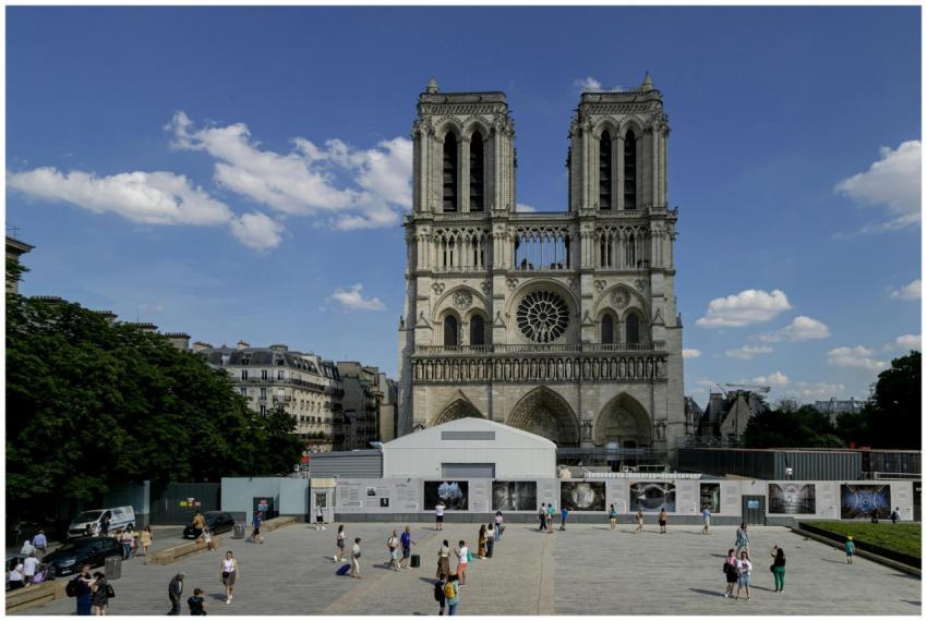 Front view of Notre-Dame Cathedral, Paris on a sun
