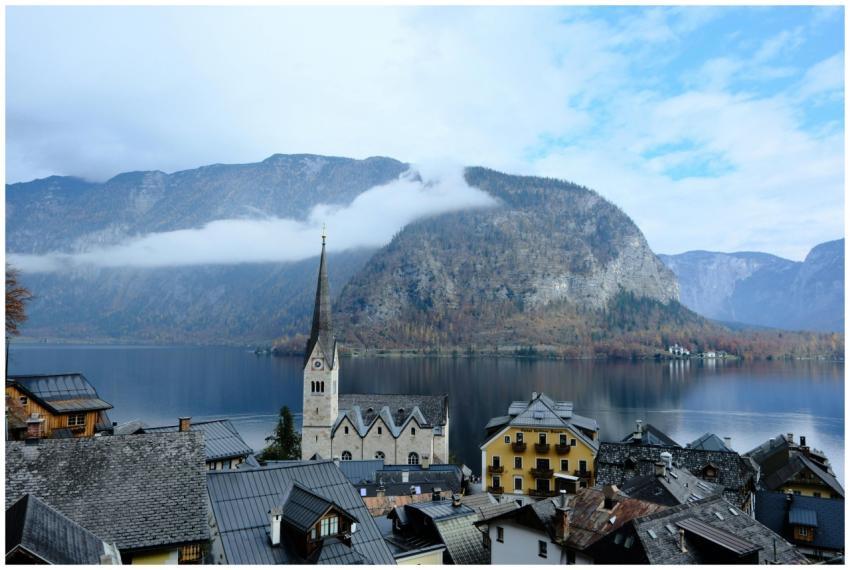 Picturesque view of Hallstatt village with mountai