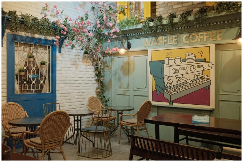 Free stock photo of animal, café, cheesecake