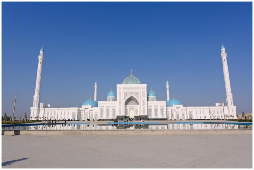 Beautiful Hazrat Sultan Mosque under a clear blue