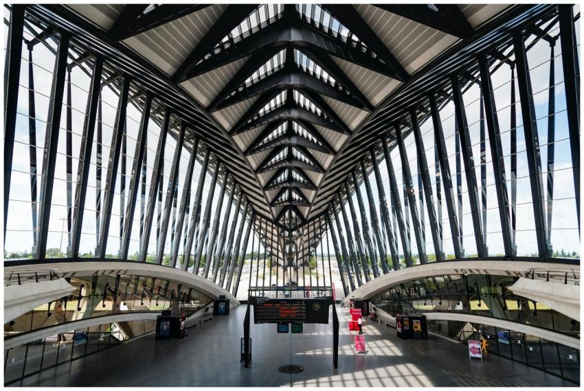 Explore the stunning architecture of Lyon's modern