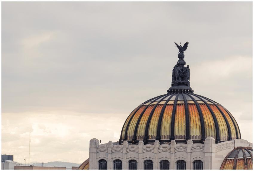 Stunning view of the Palacio de Bellas Artes dome