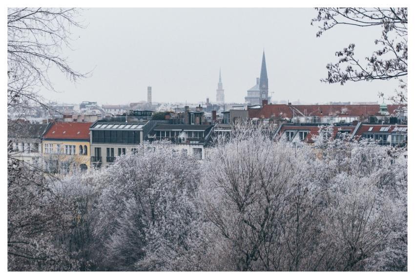 City Winter Snow Roofs
