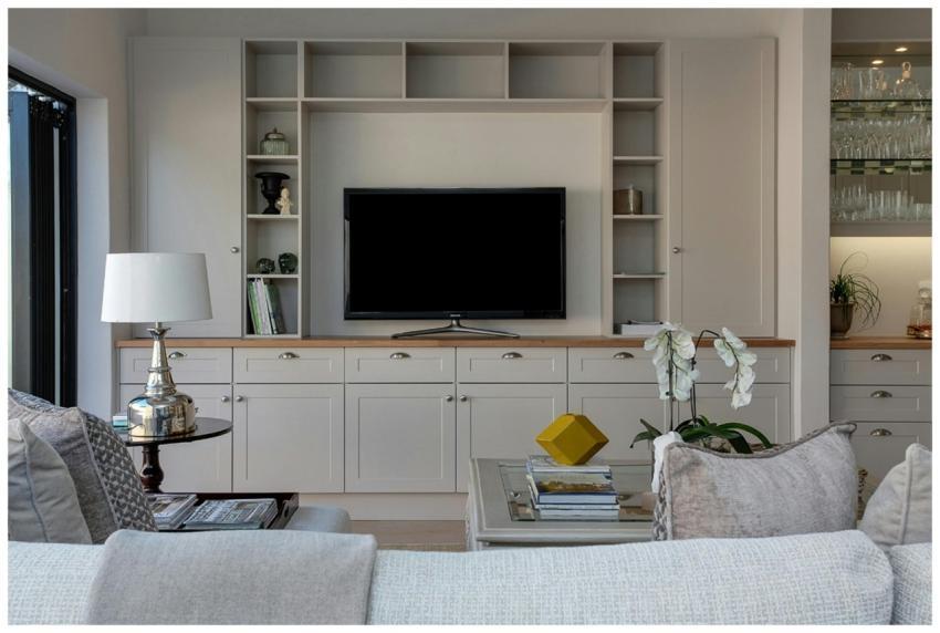 Stylish contemporary living room featuring elegant