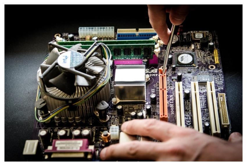 Service Computers Repair Electronics