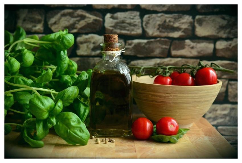 Olive Oil Tomatoes Basil Eat