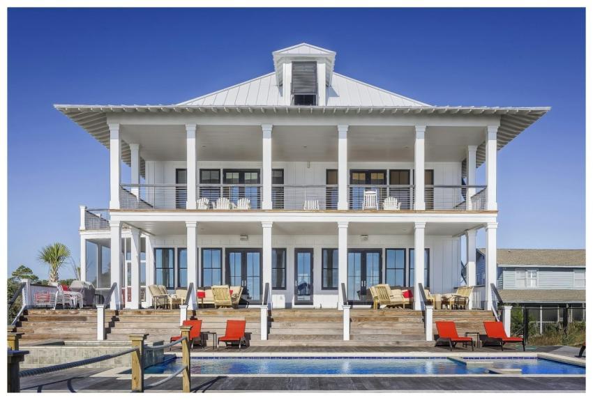 Spacious modern villa with pool, showcasing contem