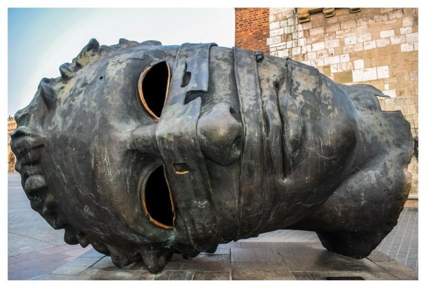Head Bronze Sculpture Market Square