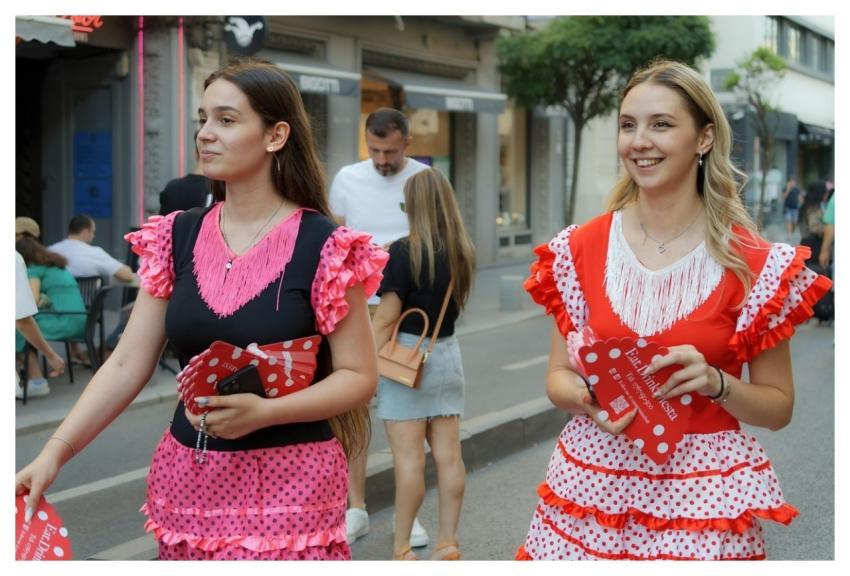 Women Costumes Red Walking