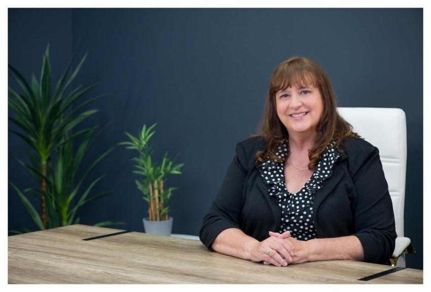 Corporate Headshots Daphne Reeves Andrew Noles Lif