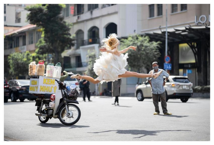 Woman Ballerina Swan Bird's Wings