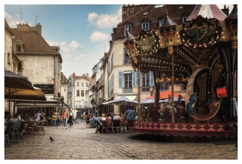 Carousel Old Town Urban Dijon