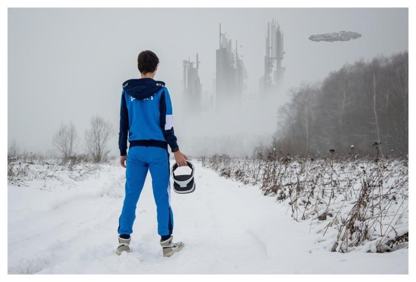 Teen Virtual Helmet Virtual Reality Metaverse