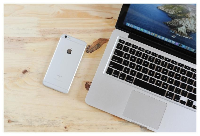 Laptop Mobile Phone Table Phone